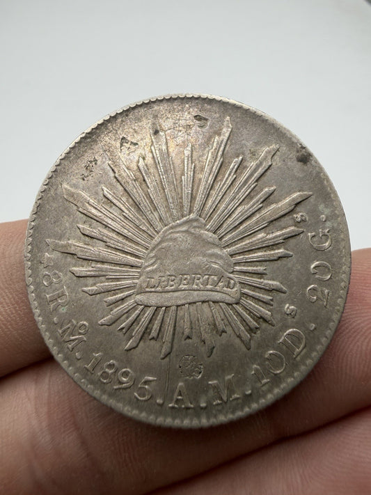 1895 Mo AM Mexico 8 Reales Silver Coin UNC Caps and Rays Full Libertad0